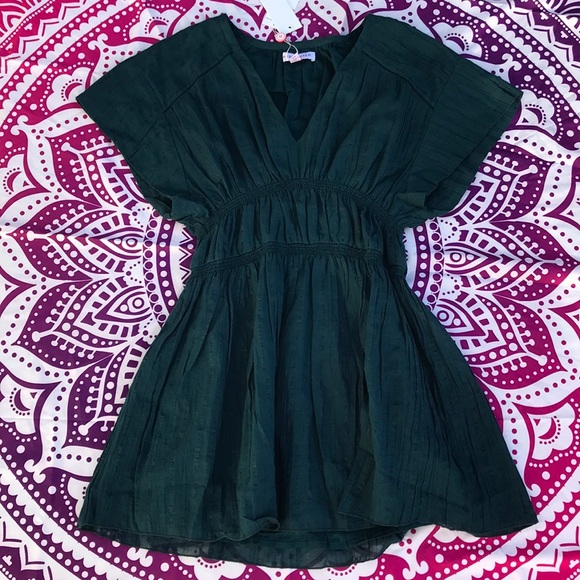 Red Carter Dresses & Skirts - NWT ✨ Red Carter Peacock Shimmer Dress